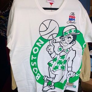 Mitchell & ness Celtics shirt